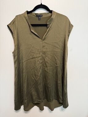 Eileen Fisher Silk &Spandex minimalist Olive V-Neck Sleeveless Tunic SZ M